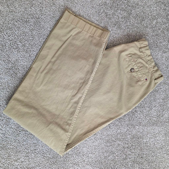Tommy Hilfiger Other - Men's Tommy Hilfiger Khaki Pants Size 34/34 Tan Classic Fit